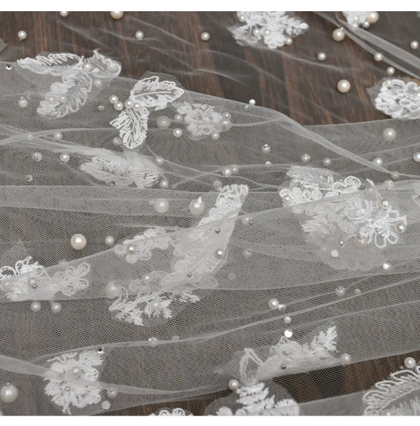 Elegant White Pearl Lace Flower Wedding Veils 2024 3.5 m Tulle Chapel Train Wedding