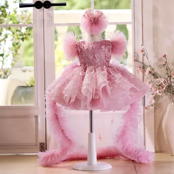 Bloemenfee Blozen Roze Vlinder Appliques Pailletten Kwast Asymmetrisch Verjaardag Bloemenmeisjes Jurken 2025 Baljurk Ronde Hals Gezwollen Korte Mouwen Tule
