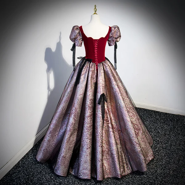 Ethnic Burgundy Prom Dresses 2023 Ball Gown V-Neck Puffy Short Sleeve Backless Floor-Length / Long Prom Formal Dresses