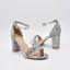Sexy Argenté Faux Diamant Paillettes Chaussure De Mariée 2022 Bride Cheville 8 cm Talons Épais Peep Toes / Bout Ouvert Mariage Sandales Talons Hauts