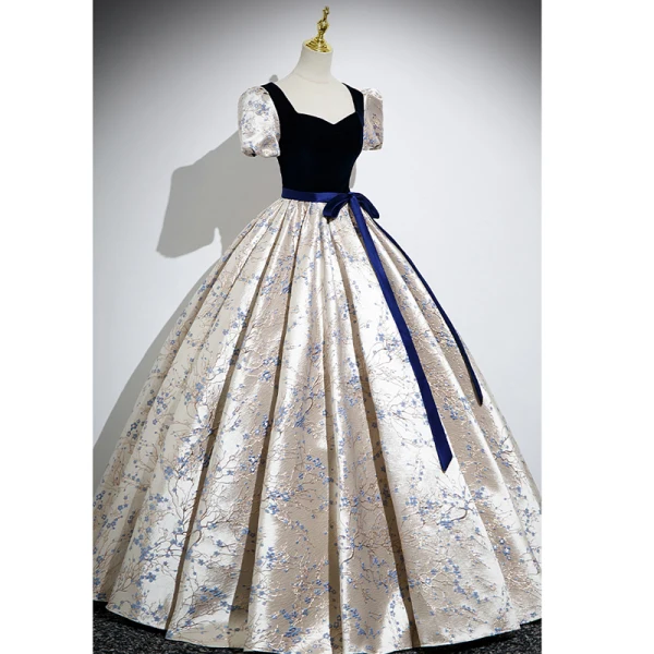 Elegante Schwarz Drucken Ballkleider 2023 Ballkleid Eckiger Ausschnitt Kurze Ärmel Rückenfreies Schleife Lange Ball Festliche Kleider