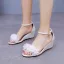 Schöne Weiß Applikationen Brautschuhe 2024 Knöchelriemen 6 cm Keilabsatz Peeptoes Hochzeit Sandaletten Hochhackige