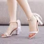 Charmant Blanche Perle Bride Cheville Noeud Sandales Femme 2023 7 cm Talons Épais À Bout Pointu Chaussure De Mariée