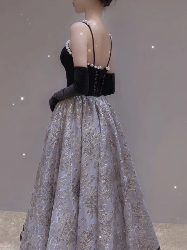 Audrey Hepburn Style Black Prom Dresses 2022 A-Line / Princess Pearl Spaghetti Straps Sleeveless Backless Suede Floor-Length / Long Formal Dresses