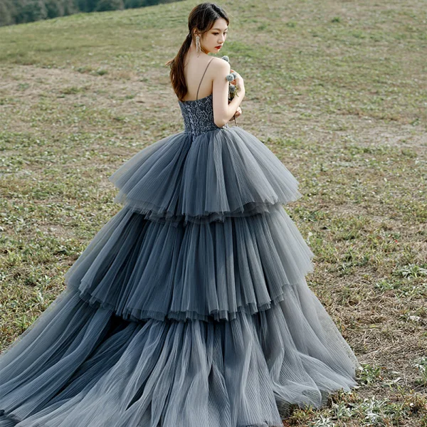 Classic Grey Cascading Ruffles Lace Flower Prom Dresses 2022 A-Line / Princess Spaghetti Straps Sleeveless Backless Sweep Train Prom Formal Dresses