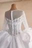 Luxus / Herrlich Ivory / Creme Perle Strass Spitze Blumen Fallende Rüsche Brautkleider / Hochzeitskleider 2026 Ballkleid Rundhalsausschnitt Lange Ärmel Satin Kapelle-Schleppe