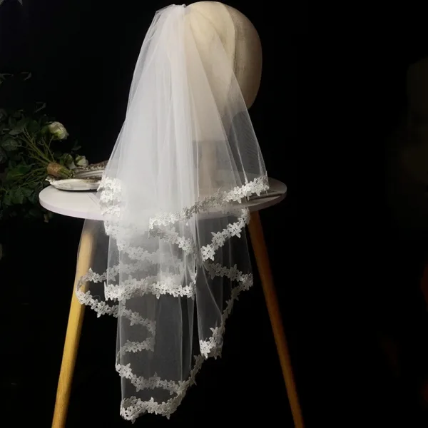 Enkla Vita Blomma Spets Tyll Brudslöja 2026