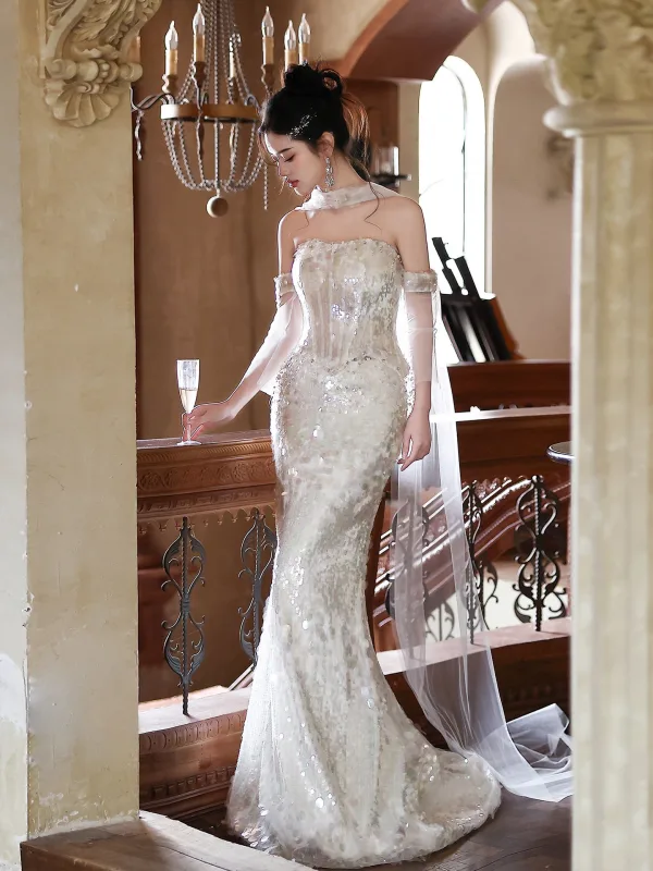 Sexy Bling Bling Ivoire Perlage Perle Paillettes Robe De Soirée 2026 Trompette / Sirène De l'épaule Sans Manches Dos Nu Train De Balayage Soirée Robe De Ceremonie