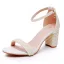 Elegante Weiß Perle Brautschuhe 2024 7 cm Thick Heels Knöchelriemen Peeptoes Hochzeit Sandaletten Hochhackige