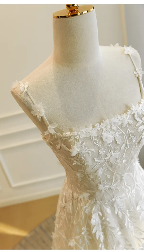 High-end Champagne Handmade Lace Flower Wedding Dresses 2026 A-Line / Princess Spaghetti Straps Sleeveless Backless Floor-Length / Long Wedding