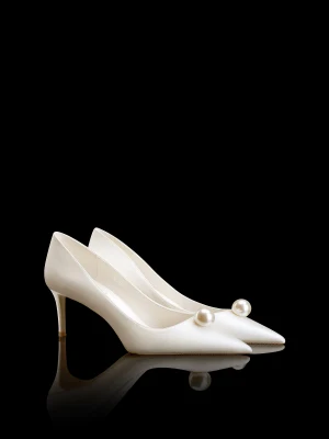 Eleganta Vita Satin Pärla Brudskor 2024 6 Cm Stilettklackar Spetsiga Bröllop Pumps Högklackade