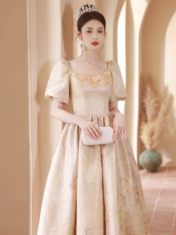 Chic / Beautiful Champagne Pearl Appliques Glitter Prom Dresses 2024 A-Line / Princess Square Neckline Puffy Short Sleeve Backless Floor-Length / Long Prom Formal Dresses