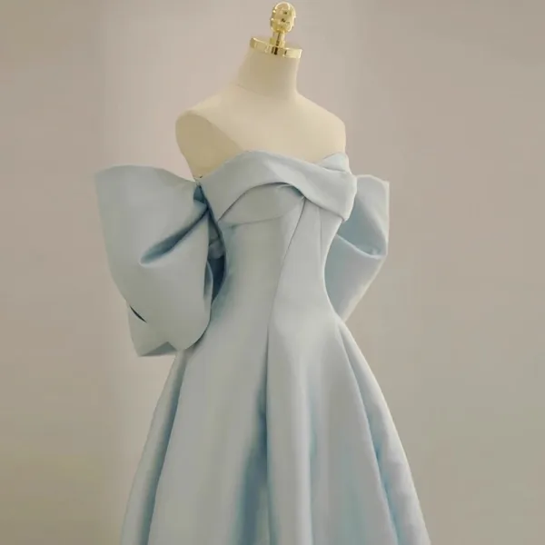 Fashion Sky Blue Satin Prom Dresses 2023 A-Line / Princess Off-The-Shoulder Bow Short Sleeve Backless Sweep Train Formal Dresses