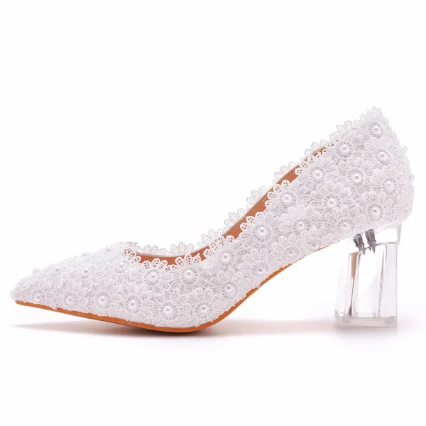 Charmant Blanche Perle En Dentelle Fleur Cristal Chaussure De Mariée 2023 7 cm Talons Épais À Bout Pointu Mariage Escarpins Talons Hauts