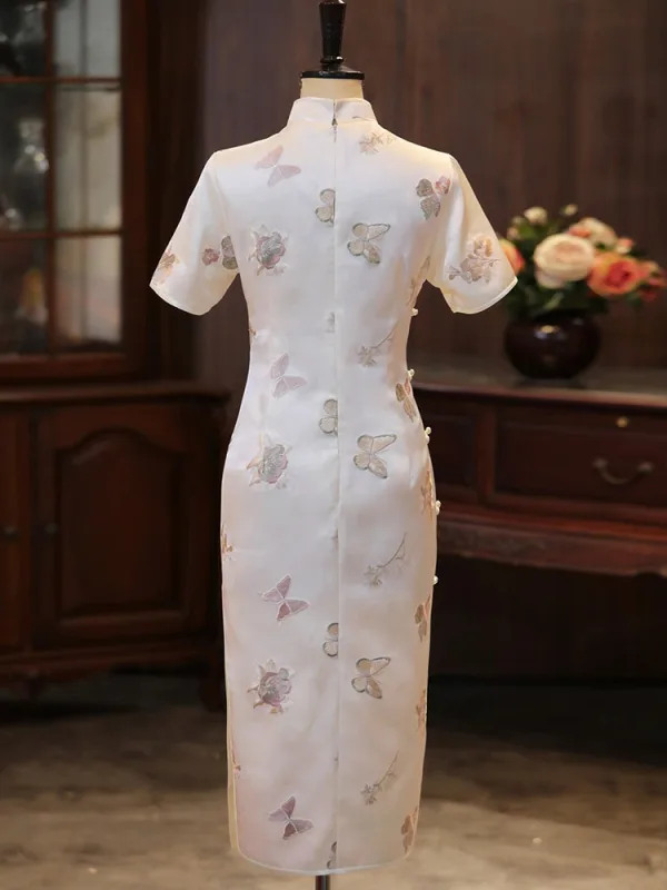 Chinese style White Butterfly Embroidered Cheongsam 2026 Trumpet / Mermaid High Neck Short Sleeve Tea-length