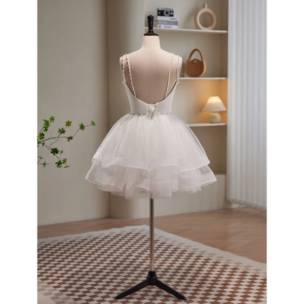 Sexy White Pearl Short Party Dresses 2023 Spaghetti Straps Sleeveless Backless Cocktail