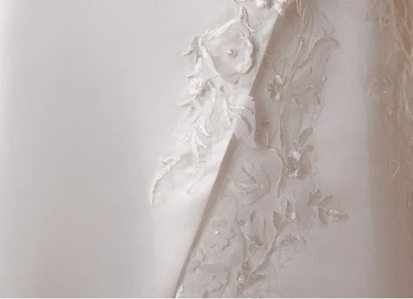 Elegant White Lace Flower Appliques Satin Wedding Dresses 2025 A-Line / Princess Strapless Sleeveless Backless Floor-Length / Long Wedding