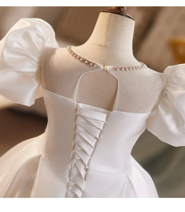 Chic / Beautiful White Satin Wedding Flower Girl Dresses 2026 Ball Gown Scoop Neck Puffy Short Sleeve Backless Floor-Length / Long