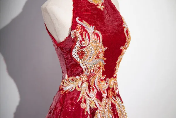 Charming Burgundy Beading Rhinestone Sequins Prom Dresses 2024 A-Line / Princess High Neck Sleeveless Backless Floor-Length / Long Prom Formal Dresses