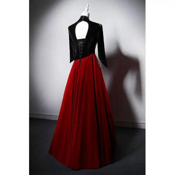 Ethnic Burgundy Phoenix Embroidered Sequins Prom Dresses 2025 A-Line / Princess V-Neck 1/2 Sleeves Backless Floor-Length / Long Prom Formal Dresses
