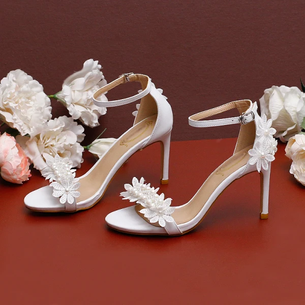 Sexy White Pearl Lace Flower Wedding Shoes 2023 Ankle Strap 9 cm Stiletto Heels Open / Peep Toe Wedding Sandals High Heels