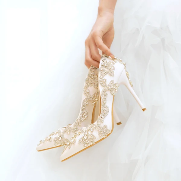 Sexy White Rhinestone Leather Wedding Shoes 2023 11 cm Stiletto Heels Pointed Toe Wedding Pumps High Heels