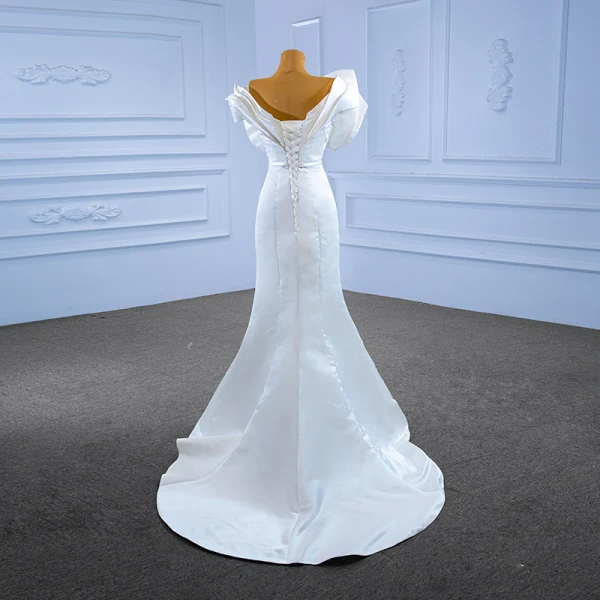 Schöne Weiß Satin Brautkleider / Hochzeitskleider 2022 Meerjungfrau Ärmellos Bandeau Blumen Rückenfreies Sweep / Pinsel Zug
