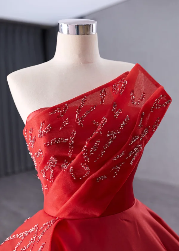 High-end Red Beading Prom Dresses 2024 Ball Gown Strapless Sleeveless Backless Court Train Prom Formal Dresses