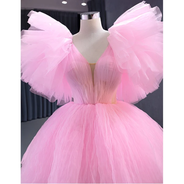 Unusual Candy Pink Summer Cascading Ruffles Prom Dresses Party Dresses 2023 Ball Gown V-Neck Ruffle Short Sleeve Court Train Prom Formal Dresses