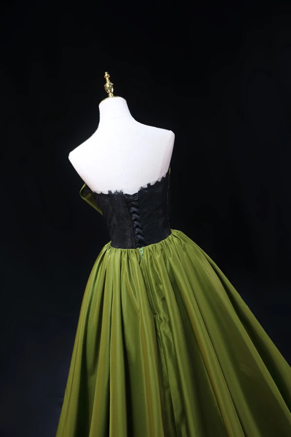 Fashion Clover Green Prom Dresses 2024 Ball Gown Strapless Bow Sleeveless Backless Floor-Length / Long Formal Dresses