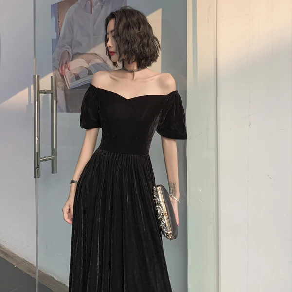 Chic / Belle Noire Daim Robe De Bal 2022 Princesse De l'épaule Manches Courtes Dos Nu Longue Promo Robe De Cérémonie