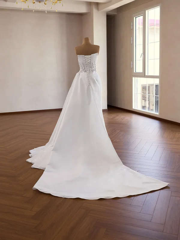 Vintage / Retro High-end White Handmade  Pearl Rhinestone Satin Wedding Dresses 2026 Trumpet / Mermaid Strapless Sleeveless Backless Sweep Train