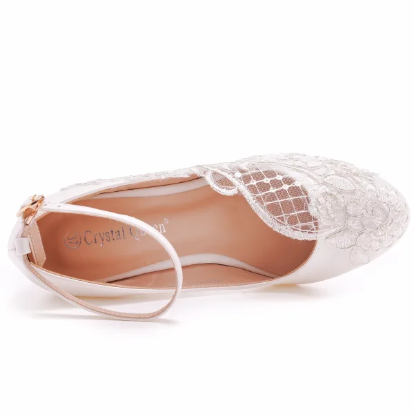Élégant Blanche Mariage En Dentelle Fleur Chaussure De Mariée 2023 Bride Cheville 5 cm Compensées À Bout Rond Chaussure De Mariée