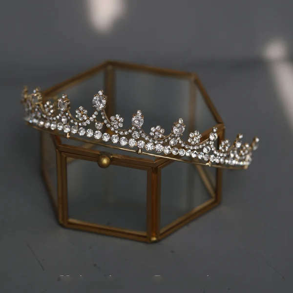 Fine Sølv Rhinestone Bryllup Tiara 2022 Zirkon Legering Tiara Har Tilbehor