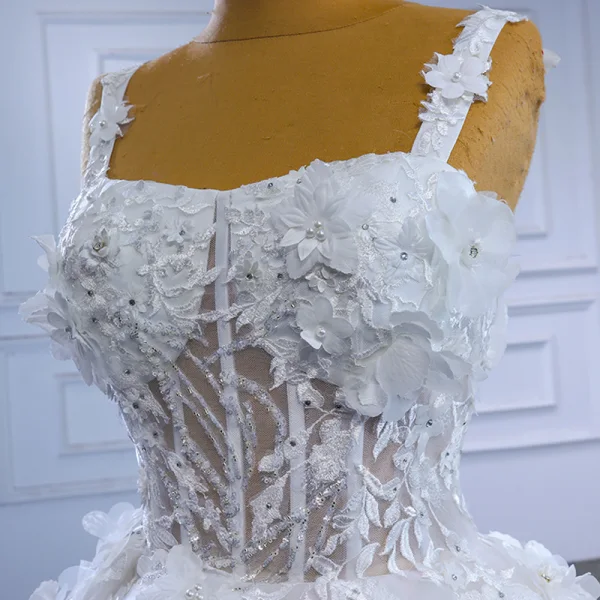 High-end White Beading Pearl Sequins Lace Flower Appliques Wedding Dresses 2023 Ball Gown Spaghetti Straps Sleeveless Backless Court Train Wedding