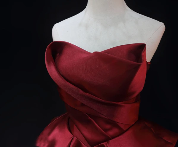 Vintage / Retro Burgundy Prom Dresses 2024 Ball Gown Strapless Sleeveless Backless Sweep Train Prom Formal Dresses