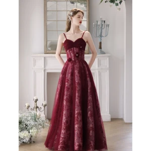 Sexy Bordeaux Appliques Robe De Soirée 2023 Princesse Bretelles Spaghetti Sans Manches Dos Nu Longue Soirée Robe De Ceremonie