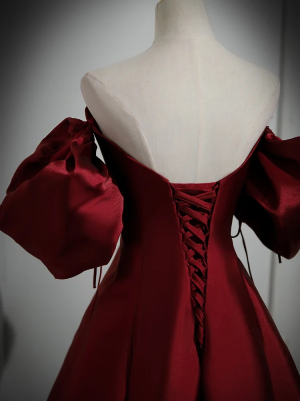 Chic / Beautiful Burgundy Satin Prom Dresses 2023 Ball Gown Off-The-Shoulder Puffy Short Sleeve Backless Floor-Length / Long Prom Formal Dresses