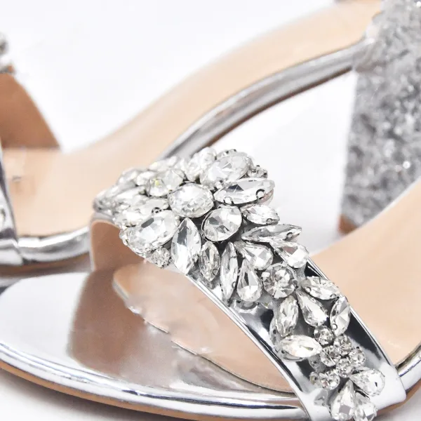 Charmant Silber Strass Pailletten Brautschuhe 2023 Knöchelriemen 8 cm Thick Heels Peeptoes Hochzeit Sandaletten Hochhackige