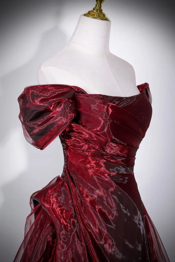 Chic / Beautiful Burgundy Prom Dresses 2026 A-Line / Princess Off-The-Shoulder Puffy Short Sleeve Backless Floor-Length / Long Formal Dresses