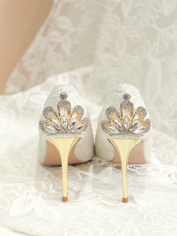 Fantastisk Elfenben Läder Rhinestone Paljetter Spets Blomma Brudskor 2022 8 cm Stilettklackar Spetsiga Bröllop Pumps Högklackade