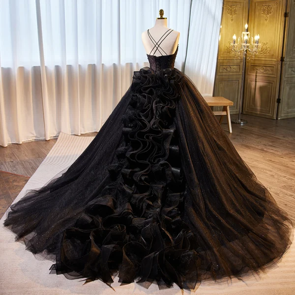 Modern / Fashion Black Cascading Ruffles Sequins Prom Dresses 2023 Ball Gown Spaghetti Straps Sleeveless Backless Sweep Train Prom Formal Dresses