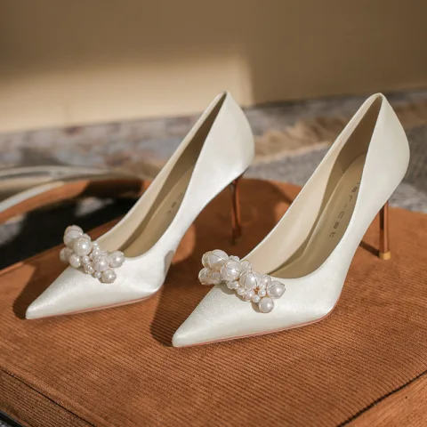 Schöne Beige Abend Satin Pumps 2022 Perle 8 cm Stilettos Spitzschuh Pumps Hochhackige