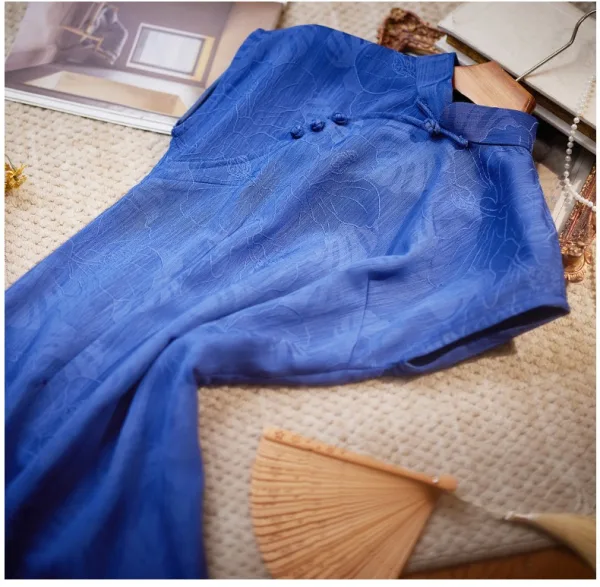 Chinesischer Stil Vintage Blau Wadenlang Cheongsam 2024 Meerjungfrau Stehkragen Kurze Ärmel