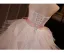 Chic / Belle Blanche Robe De Mariée De Bal 2024 Volants en Cascade Bustier Sans Manches Dos Nu Noeud Ceinture Train De Balayage Mariage Robe Boule