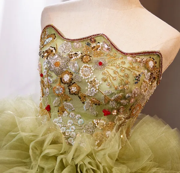 Chic / Beautiful Sage Green Beading Sequins Pleated Prom Dresses 2024 Ball Gown Strapless Sleeveless Backless Sweep Train Prom Formal Dresses