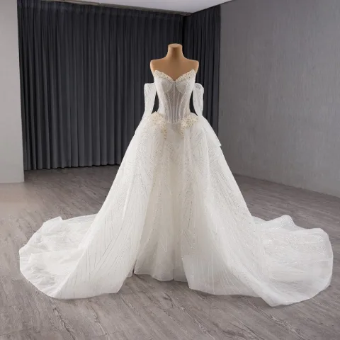 Luxus / Herrlich Weiß Handgefertigt Perlenstickerei Strass Perle Pailletten Brautkleider / Hochzeitskleider 2024 Ballkleid Bandeau Ärmellos Rückenfreies Hof-Schleppe Hochzeit