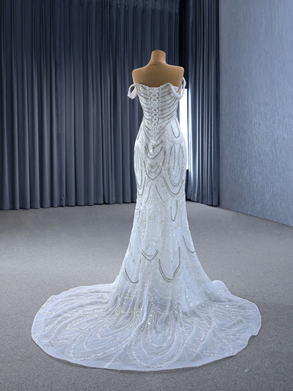 Luxe Blanche Fait main Perlage Perle Faux Diamant Paillettes Robe De Mariée 2024 Trompette / Sirène Bustier Sans Manches Dos Nu Train De Balayage Mariage