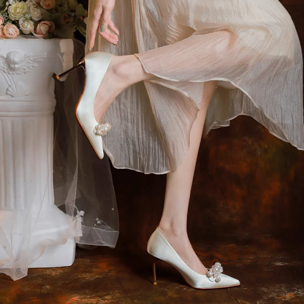 Elegant Beige Satin Pearl Wedding Shoes 2023 8 cm Stiletto Heels Pointed Toe Wedding Pumps High Heels