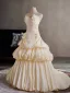 Charmant Champagne Appliques Volants en Cascade Robe De Bal 2026 Princesse Bustier Sans Manches Dos Nu Train De Balayage Promo Robe De Ceremonie